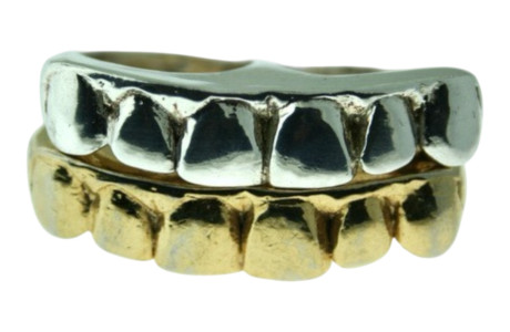 Vampire Teeth Knuckles Ring